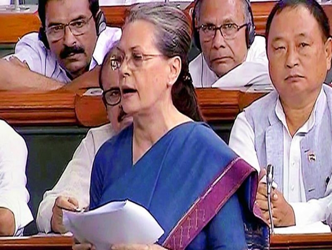 Clouds of hate threaten liberal forces, says Sonia Gandhi