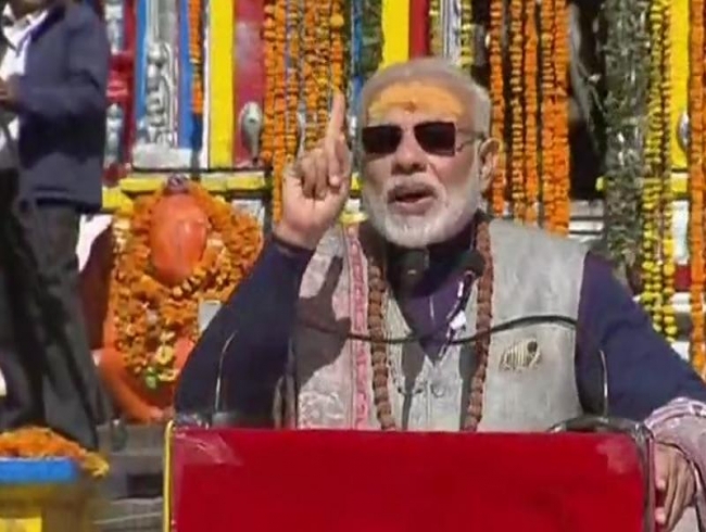 PM offers prayers at Kedarnath, seeks blessings for developed India by 2022