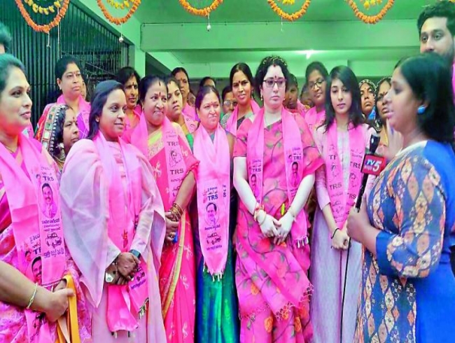 Padma Rajagopal campaigns for ‘Nagender anna’