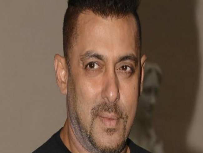 Salman Khan fails to turn up, Maha women panel issues fresh summon