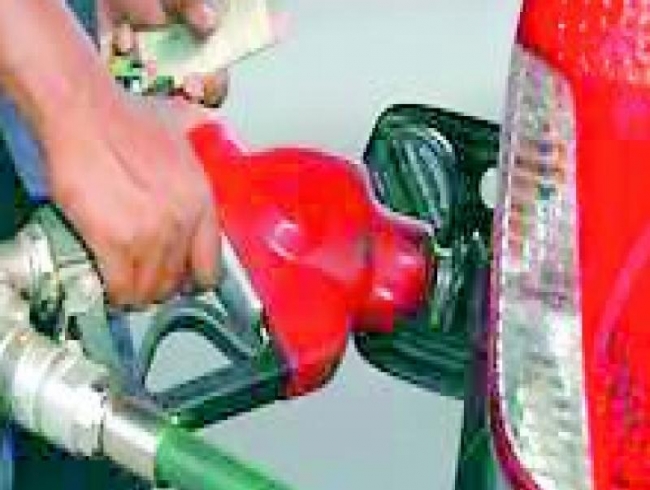 Petrol prices continue to surge, breaches Rs 90-mark in Mumbai