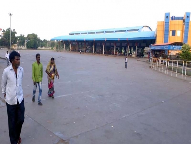 Congress' Bharat Bandh: Bengaluru schools shut, no public transport today
