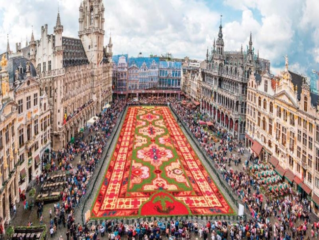 Around the world in a floral carpet