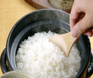 Simple rice cooking method cuts calories in half