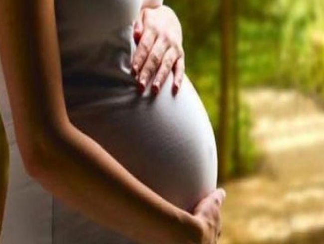 Pregnant woman, keep tab on urine tract to be safe from asympotmatic bacteria