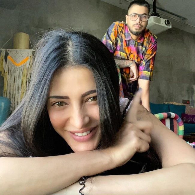 Shruti Haasan Spends Lockdown Time with BF