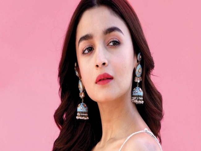Alia Bhatt ‘petrified’ to be directed by her father