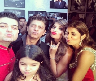 Shah Rukh does the perfect pout with Bipasha at Daboo Ratnani's calendar launch