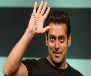 Salman Khan gives a nod to 'Bodyguard' sequel?