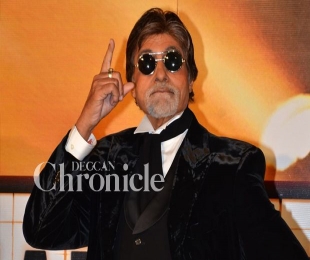 Amitabh Bachchan plays a frustrated man in 'Shamitabh'
