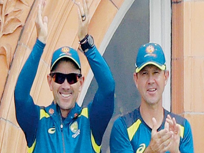 Aussie coach Justin Langer concerned about his players who stay alone