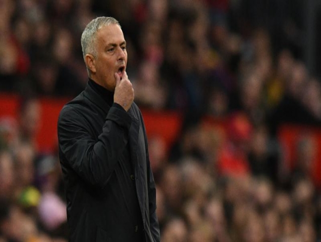 Premier League: Man Utd's Jose Mourinho faces FA probe over touchline comments