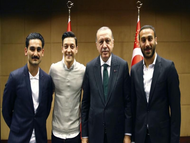 Germany's Mesut Ozil, Ilkay Gundogan under fire for posing with Turkey's Erdogan