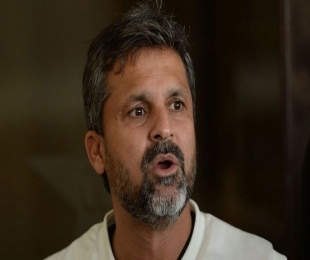 WC 2015: Pakistan chief selector Moin Khan criticised for casino visit
