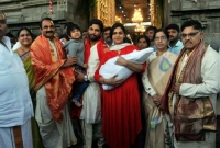 Allu Arjun & family@Tirumala Albums